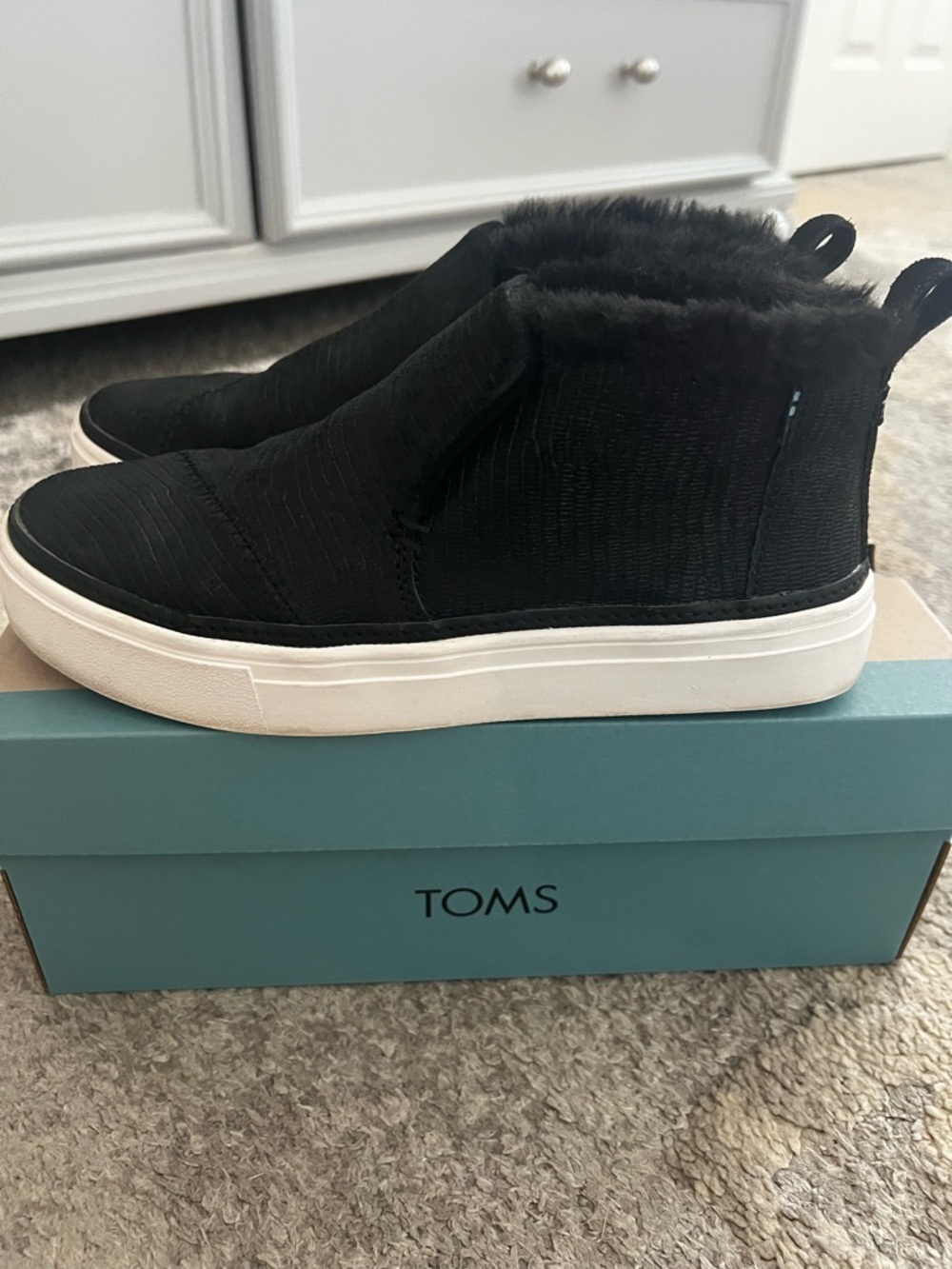 TOMS Paxton Black Faux-Fur Lined Slip-On Sneakers